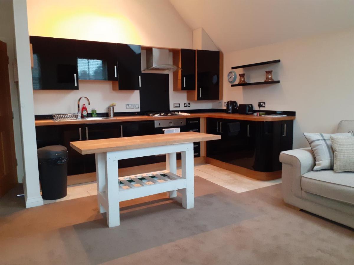 Modern 2Nd Floor 1 Bed Apartment In The Heart Of ลันดิดโน ภายนอก รูปภาพ