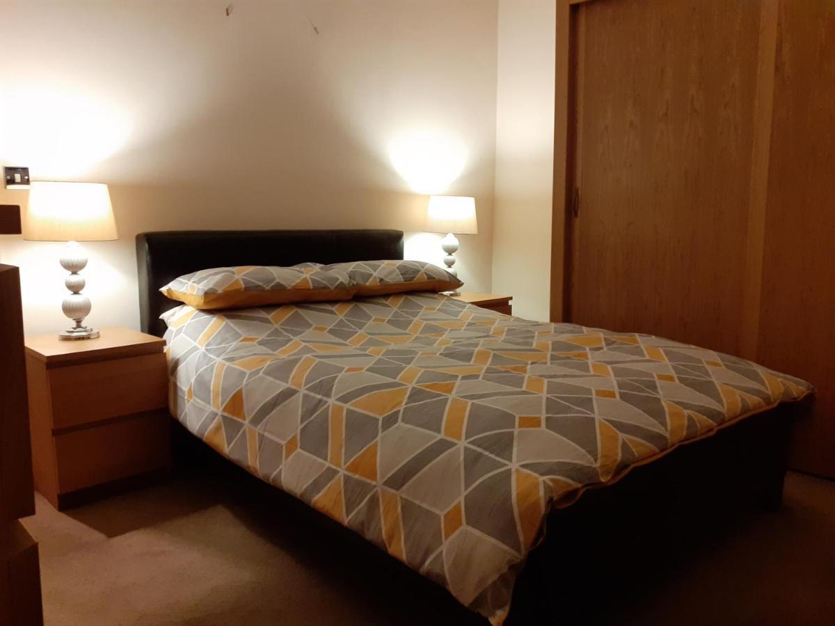Modern 2Nd Floor 1 Bed Apartment In The Heart Of ลันดิดโน ภายนอก รูปภาพ